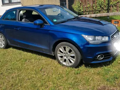 Gebraucht Audi A1 86 PS (63 kW) 2011 Blau Kleinwagen