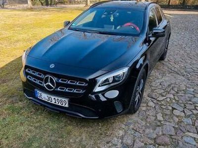 Mercedes GLA180