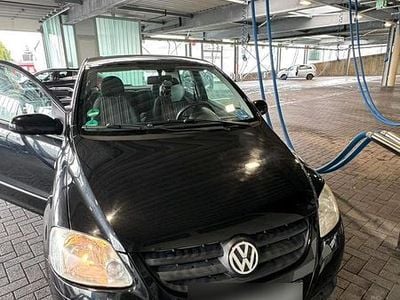 Gebraucht VW Fox 54 PS (39 kW) 2007 Schwarz Kleinwagen