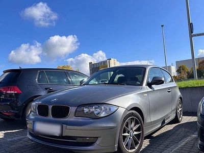 Używany BMW 116 122 KM (89 kW) 2011 Szary Hatchback