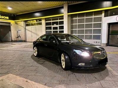 Gebraucht Opel Insignia 220 PS (161 kW) 2009 Schwarz Limousine