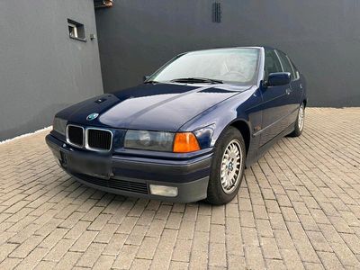 Gebraucht BMW 323 170 PS (125 kW) 1996 Blau Limousine