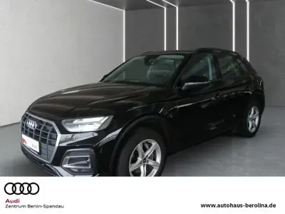 Używany Audi Q5 Basis 204 KM (150 kW) 2025 Czarny SUV