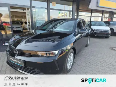 Neu Opel Astra Edition 131 PS (96 kW) 2026 Lackierung schwarz perla nera/ Kombi