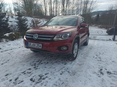 Gebraucht VW Tiguan 140 PS (102 kW) 2013 Rot SUV