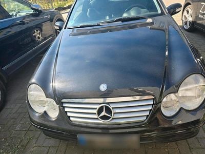 Gebraucht Mercedes C220 150 PS (110 kW) 2004 Schwarz Coupé