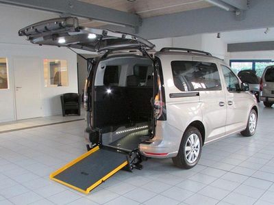 Gebraucht VW Caddy Life 102 PS (75 kW) 2024 Mojavebeige Van / Kleinbus