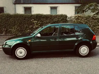 Brugt VW Golf III Basis 101 HK (74 kW) 1998 Grøn Sedan