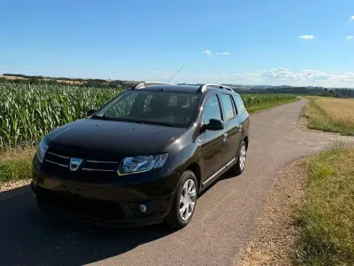 Gebraucht Dacia Logan MCV Prestige 90 PS (66 kW) 2014 Schwarz Limousine