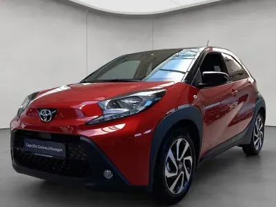 Neu Toyota Aygo Business Edition 72 PS (52 kW) 2025 Rot Kleinwagen