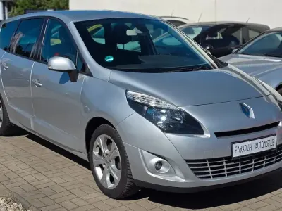 Gebraucht Renault Scénic III Dynamique 131 PS (96 kW) 2011 Silber Van / Kleinbus