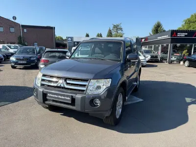Gebraucht Mitsubishi Pajero Intense 170 PS (125 kW) 2008 Grau SUV