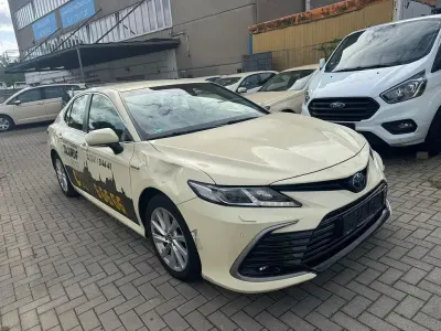 Gebraucht Toyota Camry Hybrid Business Edition 178 PS (130 kW) 2022 Weiß Limousine