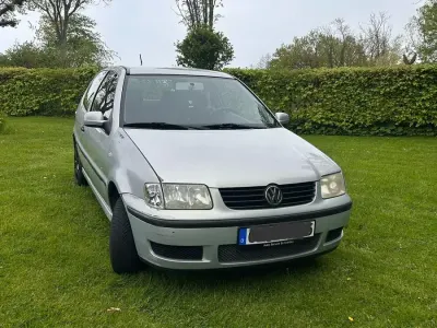 Gebraucht VW Polo 50 PS (36 kW) 2000 Silber Kleinwagen