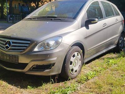 Mercedes B150