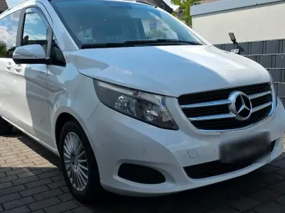 Gebraucht Mercedes V220 163 PS (119 kW) 2015 Weiß Van / Kleinbus