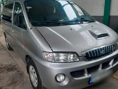 Hyundai H-1