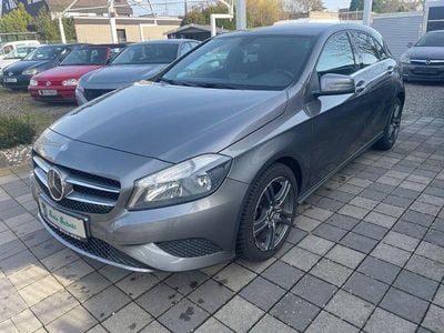 Gebraucht Mercedes A180 122 PS (89 kW) 2013 Grau Limousine