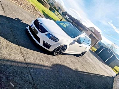 Gebraucht Skoda Octavia RS 230 PS (169 kW) 2015 Weiß Kleinwagen