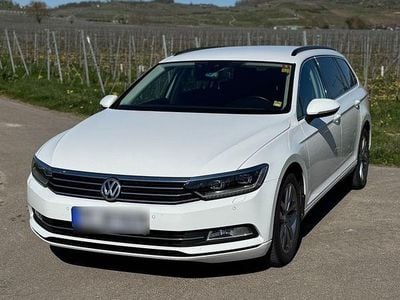 Weiß Gebraucht 2015 VW Passat Kombi | 11.599 € (Guter Preis)