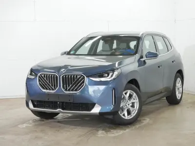 Gebraucht BMW X3 Sport Line 197 PS (144 kW) 2025 Arctic race blue SUV