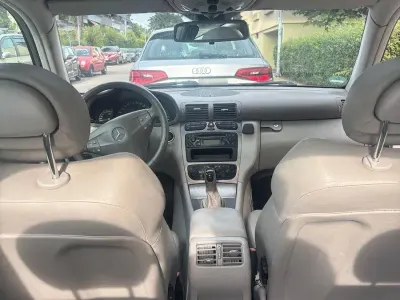 Gebraucht Mercedes C180 143 PS (105 kW) 2003 Beige Coupé