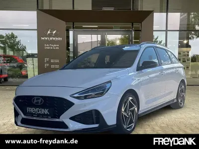 Gebraucht Hyundai i30 N Line 140 PS (102 kW) 2025 Atlas white / sol Kombi