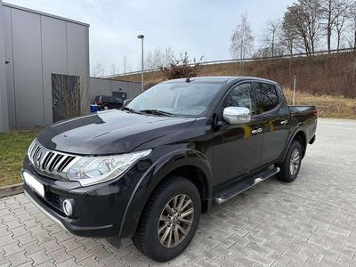 Usata Mitsubishi L 181 CV (133 kW) 2016 Nero Pick-up