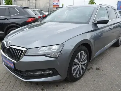 Gebraucht Skoda Superb Ambition 200 PS (147 kW) 2022 Grau Kombi