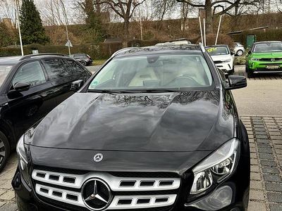 Mercedes CLA200