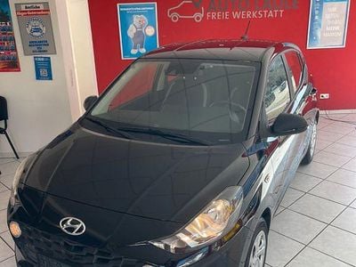 Gebraucht Hyundai i10 GO! 67 PS (49 kW) 2023 Schwarz Kleinwagen