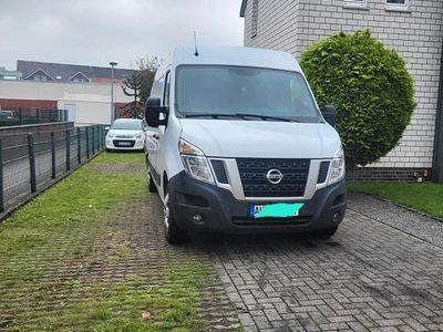 Nissan NV400
