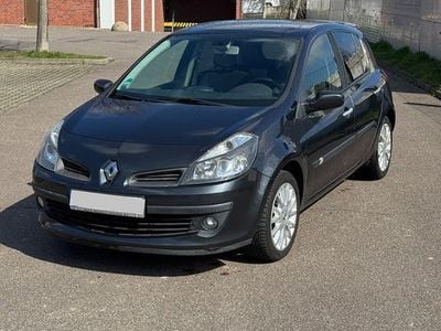 Gebraucht Renault Clio III Dynamique 111 PS (81 kW) 2005 Grau Limousine