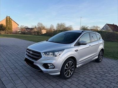 Gebraucht Ford Kuga ST-Line 150 PS (110 kW) 2019 Silber SUV
