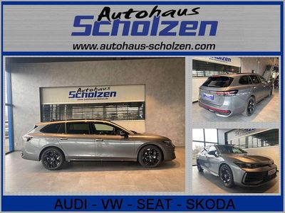 Second-hand VW Passat R-line 150 CP (110 kW) 2025 Gri Break