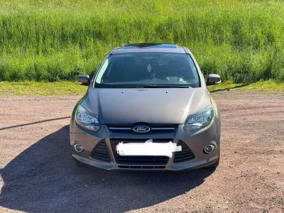 Gebraucht Ford Focus 125 PS (91 kW) 2012 Grau Limousine