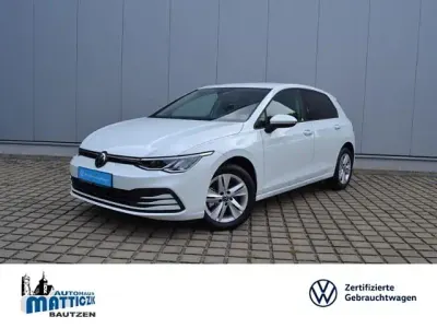 Gebraucht VW Golf VIII Business 131 PS (96 kW) 2022 Weiß Limousine