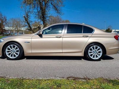 Gebraucht BMW 528 258 PS (189 kW) 2010 Gold Limousine