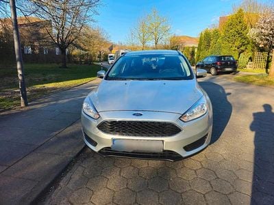 Gebraucht Ford Focus 101 PS (74 kW) 2016 Silber Kombi