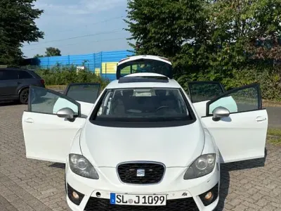 Gebraucht Seat Leon Design 140 PS (102 kW) 2011 Weiß Kleinwagen