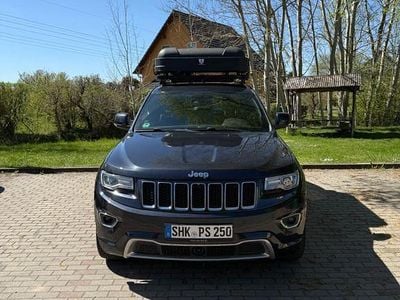 Second-hand Jeep Grand Cherokee Overland 250 CP (183 kW) 2014 Gri SUV