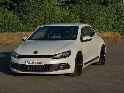 Usata VW Scirocco Life 140 CV (102 kW) 2014 Bianco Coupé