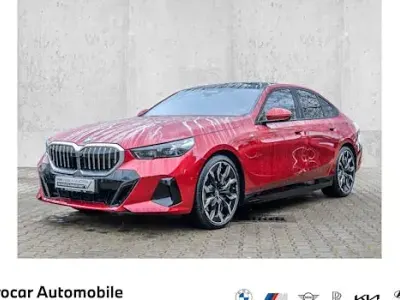 Brugt BMW 550e Comfort Edition 489 HK (359 kW) 2025 Rød Sedan