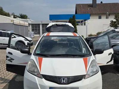 Gebraucht Honda Jazz S 90 PS (66 kW) 2012 Weiß Kleinwagen