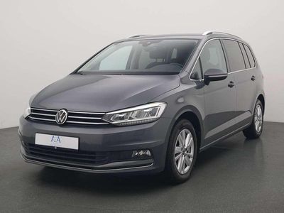 Grau Gebraucht 2022 VW Touran Highline Van / Kleinbus | 21.990 € (Fairer Preis)
