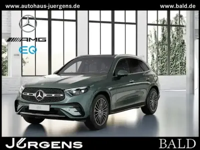 Gebraucht Mercedes GLC300 AMG 269 PS (197 kW) 2025 Metalliclack verdesilber SUV