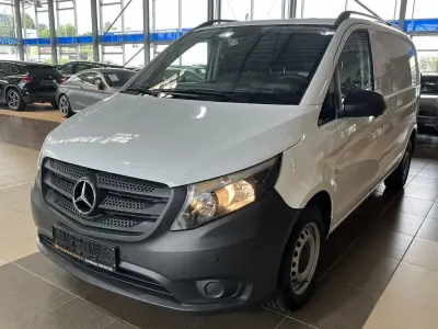 Używany Mercedes Vito 136 KM (100 kW) 2023 Biały Van