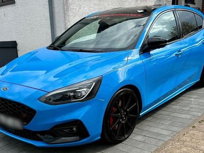 Usata Ford Focus ST 280 CV (205 kW) 2023 Blu Berlina