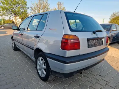 Brugt VW Golf III 75 HK (55 kW) 1996 Grå Sedan