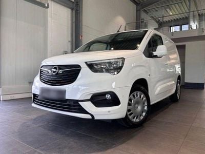 Gebraucht Opel Combo 131 PS (96 kW) 2019 Weiß Van / Kleinbus